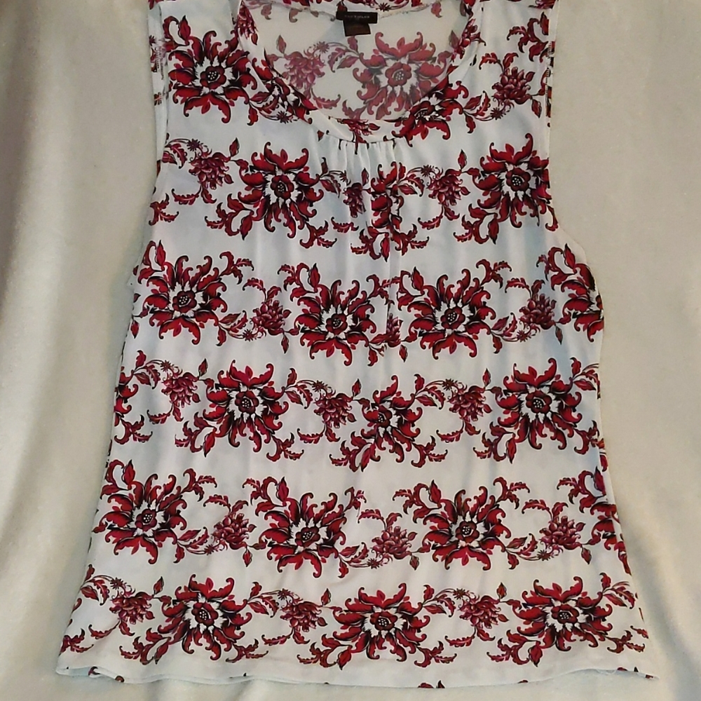 Sleeveless dress top